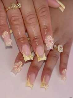 Hard Nails, Aesthetic Yellow, Girly Acrylic, Nails Coffin Short, Acrylic Nail Ideas, Girly Acrylic Nails, Short Square Acrylic Nails, Pretty Gel Nails, Dope Nail Designs