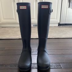 Selling A Pair Of Barely Worn Womens Tall Hunter Boots, Size 9! Looks Brand New. Black Waterproof Boots Medium Width For Fall, Classic Round Toe Rain Boots For Fall, Black Knee-high Waterproof Boots For Fall, Knee-high Black Waterproof Boots For Fall, Insulated Hunter Boots, Mucking Boots Hunter Chlesea, Short Black Hunter Boots, Black Hunter Wellies, Tall Hunter Boots