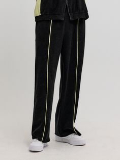 Editor's NotesA comfortable terry pants made with cotton and polyester. These pants have a smooth look and feel. - Relaxed fit- Wide legs- Front striped pants- Good for spring and fallMeasurements(in.)M/L- Total length: 25.59in./27.95in. - Hip: 19.69in./20.47in.- Thigh: 13.39in./14.57in.- Leg opening: 11.42in./12.2in.- Waist: 33 to 35in./36 to 41in.Model Size ALENA - Wearing MHeight - 68.11 in.Bust - 33 in.Waist - 24 in.Hips - 35 in. RENDY - Wearing LHeight - 73.62 in.Bu Casual Cotton Sweatpants With Contrast Stripes, Striped Cotton Sweatpants For Loungewear, Contrast Stripes Cotton Long Pants, Cotton Bottoms With Contrast Stripes, Black Pants With Contrast Stripes For Loungewear, Casual Straight Leg Bottoms With Contrast Stripes, Black Cotton Bottoms With Contrast Stripes, Straight Leg Cotton Pants With Contrast Stripes, Cotton Straight Leg Pants With Contrast Stripes