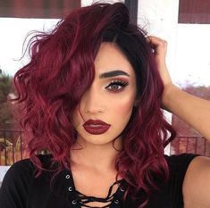 Ombre 4 Bundles 10" 1B/99J Brazilian Virgin Remy Human hair Body wave Extensions#quot#Brazilian#Ombre 2 Tone Hair Color Ideas For Short Hair, Fashion Color Hair, Celebrity Short Hair, Wine Hair, Ombré Hair, Short Hair Wigs, Burgundy Hair, Pixie Bob, Red Hair Color