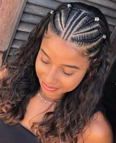 Braided Hairstyles Top Of Head, Side Braid Hairstyles For Black Women, Braids Half Up Half Down Curly Hair, Beach Braid Hairstyles, Braids On Top Of Head, Braided Hairstyles Wedding, Half Braided Hairstyles, Curly Braided Hairstyles, Hair Braid Designs