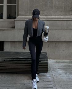 Sporty Elegant Style, Classy Streetwear, Lit Outfits, Classic Style Outfits, Easy Trendy Outfits, Looks Chic