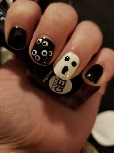 #nails #nailswag #nailstagram #nailsofinstagram #nailsart #nailsoftheday #nails2inspire #nailsalon #nailsonfleek #nailsdid #NailStyle #nailsdesign #nailsdone #nailsofig Ghosts Nail Art, Simple Ghost Nails Short, Halloween Blood Nail Art, How To Paint Ghosts On Nails, Ghost Nail Art Easy, Halloween Nails Shorts, Ghost Accent Nail, Super Easy Halloween Nails, Easy Nails To Do At Home Short Nails