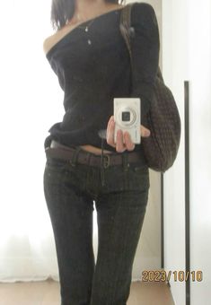 Black Jeans Outfit Flare, Black Low Rise Jeans Outfit Winter, Miss Sixty Outfit, Bootcut Fall Outfit, Flare Jeans Low Rise Outfit, Low Rise Jeans Outfit Autumn, Black Low Rise Flare Jeans Outfit, Dark Black Jeans Outfit, Autumn Outfits Flare Jeans