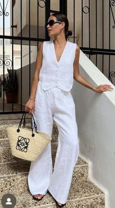 White Vest Outfit, White Linen Pants Outfit, White Linen Outfit, Linen Summer Outfits, Vest Outfits For Women, Linen Style Fashion, Linen Pants Outfit, Waistcoat Woman