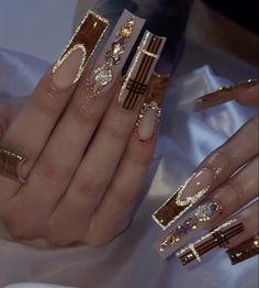 Nails Design With Rhinestones, Cute Acrylic Nail Designs, Glow Nails, Gold Nail, Dope Nail Designs