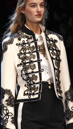 Dolce & Gabbana, 2016 Looks Adidas, Detail Couture, Kitenge, Zuhair Murad, Fashion Mode, Mode Inspiration, Fashion Details, Nutcracker