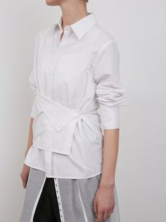 Composition : Refer to the product precautionsColor : WhiteCountry of Origin : CHINA Modern White Blouse With Shirttail Hem, Modern White Tops With Spread Collar, White Office Top With Shirttail Hem, Modern White Tops With Buttons, Modern White Top With Buttons, Modern White Top With Button Closure, Formal Button-up Tops With Hidden Button Closure, Modern White Button-up Top, Modern Button-up Tops With Hidden Button Closure