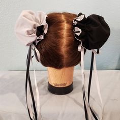 An adorable set of reversible, soft cotton odango bun covers. One side features solid black brushed cotton, the other side features solid white brushed cotton. Black and white satin adjustable drawstring ribbon closure completes the look! It's like having 2 pairs in 1. Perfect for cosplay, special occasions, and everyday casual wear. Custom orders always welcome! Coquette Hairstyles, Hair Bun Cover, Ballet Bun Wrap, Retro Wedding Hair, Hair Accessories Bun, Diy Cosplay, Bride Hair Piece, Banana Hair Clips, Bun Hair Piece