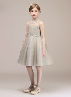 Silhouette:a-line Hemline:knee length Neckline:scoop Fabric:tulle Shown Color:gray Sleeve Style:sleeveless Back Style:zipper up Embellishment:pleats crystal Bridesmaid Dress White, Grey Short Dress, Puffy Wedding Dresses, Sleeveless Flower Girl Dresses, Junior Party Dresses, Tulle Flower Girl Dress, Fall Bridesmaid Dresses, White Bridesmaid Dresses, Junior Bridesmaid Dress