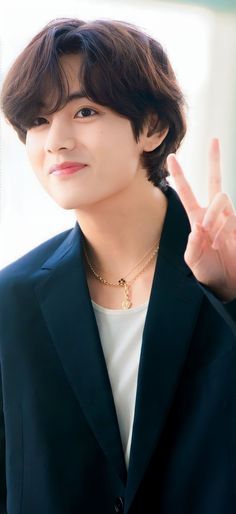 Most Handsome Korean Actors, Korean Picture, Bts V Photos, V Bts Wallpaper, Taehyung Abs, Handsome Korean, Bts V Pictures