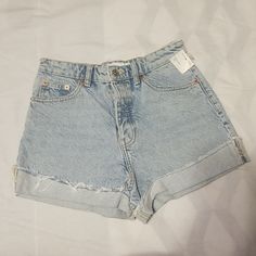 Nwt Zara Denim Shorts Women's Size 4 Color Light Blue 100% Cotton Send Your Offer High Waist Washed Blue Jean Shorts, High Rise Washed Blue Jean Shorts For Spring, Zara Light Wash Cutoff Shorts, Zara Denim Blue Bottoms, Zara Straight Leg Jean Shorts For Summer, Zara Blue Cutoff Jean Shorts, Zara Cutoff Jean Shorts In Medium Wash, Zara Cutoff Denim Blue Shorts, Zara Light Wash Cutoff Jean Shorts