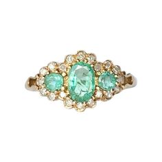 Queen Mum, Purse Styles, Emerald Stone, Green Colour, Purse Jewelry, Emerald Diamond, Cluster Ring, Bright Green, Turquoise Ring