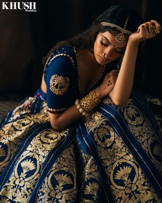 Traditional Indian Photoshoot, Indian Clothing, Indian Weddings, Lehnga Shoot Ideas, Indian Treditional Photoshoot, Indian Traditional Vintage Photoshoot, Editorial Indian Wedding Photography, Indian Outfits Lehenga, Saree Photoshoot