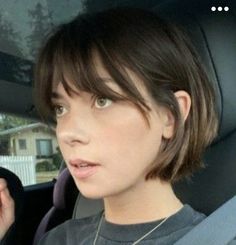 Micro Bob Haircut With Bangs, 90s Short Bob With Bangs, Chin Bob, Stacked Inverted Bob, Micro Bob, Inverted Bob Haircut, Hair Goal