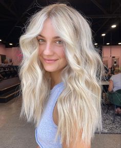 Beach Blonde Highlights On Blonde Hair, Really Blonde Hair Color Ideas, Full Blonde Color, Short Blonde Hair Plus Size, Platinum Blonde Hair On Pale Skin, Blonde Summer Hair 2020, Vibrant Blonde Hair, Blonde Beach Highlights, Bright Beach Blonde Hair