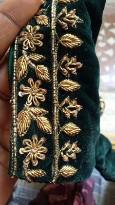 Zardosi Embroidery Suits Pakistani, Dabka Work Embroidery, Zardosi Border, Embroidery Dress Diy, Velvet Blouse Design, Velvet Kurti, Khatli Work, Neck Embroidery Designs