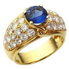 Van Cleef and Arpels Blue Sapphire Diamond Yellow Gold Ring Van Cleef Arpels Blue, Van Cleef Arpels Diamond, Sapphire Antique Ring, Blue Sapphire Diamond Ring, Yellow Gold Cocktail Ring, Van Cleef And Arpels Jewelry, Van Cleef & Arpels, Round Sapphire, Gold Cocktail Ring