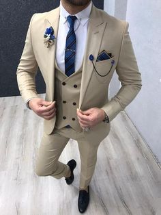 Terno Slim Fit, Best Suits For Men, Terno Slim, Stylish Mens Suits, Blazer Outfits Men, Herren Style, Slim Fit Suit Men, Tan Suit, Evening Dress Long