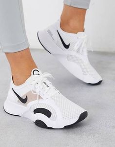 Kasut Pengantin, Nike Fitness, Womens Workout Shoes, Nike Training Shoes, Dr Shoes, Basket Style, Cute Nike Shoes, Cute Sneakers, Nike Training