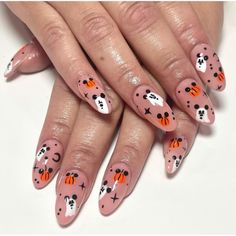 Creative Halloween Nails, Disney Pumpkin Nails, Minnie Mouse Halloween Nails, Disney Spooky Nails, Simple Disney Halloween Nails, Disney Trip Nails, Autumn Disney Nails, Disney Halloween Nails Simple, Halloweentown Nails