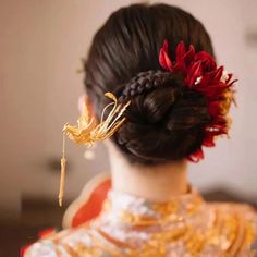 Golden Phoenix Hair stick and "Chanhua" Thread Wrapping Flowers – Oriental Me Tea Ceremony Hair, Asian Tea Ceremony, Japanese Hair Ornaments, Silk Flower Crafts, Wrapping Flowers, Golden Phoenix, Hair Ornaments Wedding, Phoenix Hair, Flower Pedals