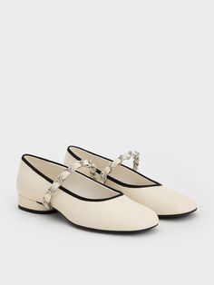 Instead of the usual buckled straps, these Mary Janes feature braided ones that stand out, enhanced by an eye-catching two-tone design. Set on very low block heels, they offer a subtle lift that makes all the difference. Charles Keith, Low Block Heels, Braided Strap, Design Set, Mary Janes, Block Heels, Two Tone, Braids, Heels