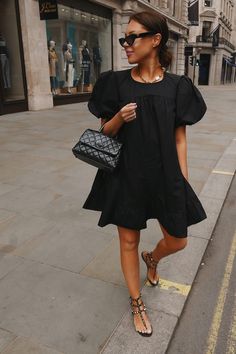 Cute All Black Outfits, All Black Outfit Casual, Lorna Luxe, Black Dress Outfit Casual, All Black Outfits, Look Kylie Jenner, Black Dress Outfits, Black Outfits, Event Outfit