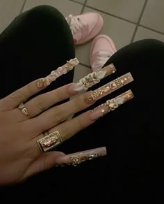 Baddie Long Nails Acrylic Designs, Baddie Long Acrylic Nails, Long Extra Nails, Mexican Acrylic Nails, Gold Long Nails, Super Long Nails, Blue Gold Nails, Pink Bling Nails, Bear Nails