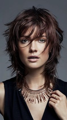 Scorpion Mullet, Fall Short Hair 2024, Rockstar Hairstyles, Choppy Layered Haircuts, Corte Shag, Rocker Hair, Fall Hairstyles, Hairstyles 2024, Layered Haircuts For Medium Hair