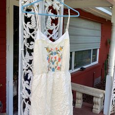 High Low Missme Dress. Gorgeous New Never Been Worn. No Stains Or Tears Throughout. Perfect For Dressing Up Or Down. Flowy And Light Weight. Very Comfortable Casual Floral Embroidered Maxi Dress For Brunch, Casual Maxi Dress With Floral Embroidery For Brunch, Casual Floral Embroidery Sundress For Vacation, White Floral Embroidered Sundress For Vacation, White Floral Embroidered Sundress For Spring, White Floral Embroidery Sundress For Spring, Casual Mini Dress With Floral Embroidery For Vacation, White Bohemian Sundress For Daytime, Bohemian Cotton Sundress For Daytime