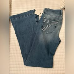 Great Condition 35” Inseam Seven Jeans Women, Olivia Kimes Jeans, Sevens Jeans, 7s Jeans, Kimes Ranch Jeans, Western Chic Fashion, Seven For All Mankind Jeans, Country Jeans, Seven Jeans