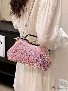 BirdinBag - Chic Sequin Kiss Lock Square Bag with Chain Handle Lock Chain, Bag With Chain, Pink Style, Chain Bag, Square Design, Square Bag, Chain Bags, Pink Fashion, All Over Print