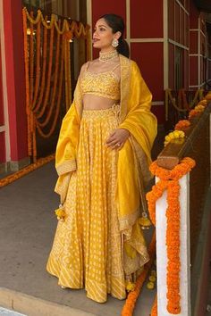 Shop for Punit Balana Yellow Silk Chanderi Bandhani Lehenga Set for Women Online at Aza Fashions Frieda Pinto, Bandhani Lehenga, Punit Balana, Haldi Outfits, Haldi Outfit, Bandhani Dress, Indian Outfits Lehenga, Nikkah Dress, Yellow Lehenga