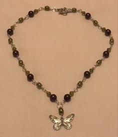 beaded aesthetic fairy beaded necklace Cute Emo Jewelry, Making Necklaces Aesthetic, Beaded Aesthetic Jewelry, Cool Necklaces Aesthetic, Homemade Jewelry Ideas Aesthetic, Grunge Handmade Jewelry, Emo Beaded Necklace, Emo Beaded Jewelry, Aesthetic Grunge Jewelry