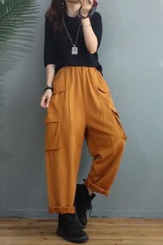 #cargopants #plussize #cotton #pants Cassandra Wayne, Nonbinary Fashion Feminine, Plus Size Androgynous Fashion, Androgynous Fashion Plus Size, Orange Pants Outfit, Academic Fashion, Enby Fashion, Pants Aesthetic, Plus Size Cargo