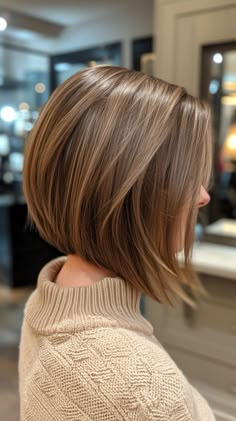 Short and Sweet: Easy Morning Hairstyles Short Hair Designs, Short Hair Tutorial, Shot Hair Styles, Haircuts For Medium Hair, Short Hair Styles Easy, Short Blonde Hair, Medium Hair Cuts