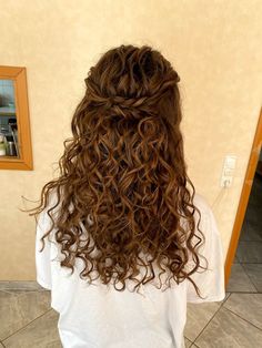 Half Up Curly Bridesmaid Hair, Wedding Half Up Half Down Curly Hair, Half Up Half Down Wavy Hair Prom, Hairstyles Curly Hair Half Up Half Down, Natural Curly Hair Half Up Half Down Wedding, 2c Wedding Hairstyles, Natural Curly Hair Prom Hairstyles, Natural Curly Wedding Hairstyles Half Up