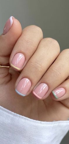 Doodle Nails Art Designs, Biab Gel Nails Short, Short French Nails Color, Gel Nails Ideas Short Simple, Simple Short Gel Nails, Short Rainbow Nails, Subtle Nail Designs, French Manicure Acrylic Nails, Short Gel Nails