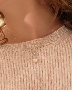 Each pearl is unique, just like you. Freshwater pearls are always a favorite, and a pendant offers a modern take on a classic look. Our Freshwater Pearl & Diamond Michelle pendant is perfect for any woman who likes a sleek, minimalist design, with just a hint of dazzle. The pendant is customizable with your choice of 14K white, yellow, or rose gold, as well as your choice of sterling silver chain length. The Freshwater pearl diamond Michelle pendant arrives in an elegant jewelry box, ready for gifting. Pearl Trend, Japanese Pearls, Pearl Necklace Designs, Golden South Sea Pearls, Mother Of Pearl Jewelry, White Gold Chains, Pearl Leather, Sea Pearl