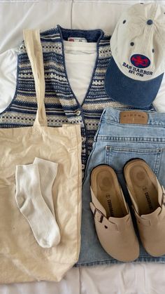 Coastal Maine Outfits, Coastal Grandson Aesthetic Outfits, Crunchy Fall Outfits, Coastal Grandfather Outfits, Coastal Grandpa Style, Coastal Core Outfits, Cold Coastal Outfit, Granola Grandma Aesthetic, Eclectic Grandma Aesthetic