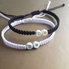 His And Hers Bracelets Couples, Friendship Bracelets Initials, Crafts For Boyfriend Anniversary, Bf Friendship Bracelets, Friendship Bracelets Bf And Gf, Relationship Bracelets Matching, Boyfriend Gifts Bracelets, Bracelet Ideas Boyfriend, Cute Matching Jewelry For Couples