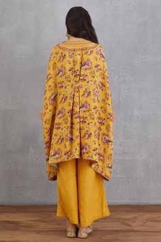 Shop for Torani Yellow Linen Sunehra Zooni Kaftan And Pant Set for Women Online at Aza Fashions Yellow Kaftan, Tunic Linen, Kaftan Tunic, Topaz Yellow, Linen Embroidery, Pants Linen, Luxury Sale, Silk Pants, Floral Motifs