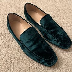 These Have Only Been Worn Out Twice- Excellent Condition!!! Beautiful Rich Teal Green Velvet Color Women’s Size 6.5 These Will Catch Anyone’s Eye As The Color Is So Beautiful! :) Cleaning Out My Closet And Trying To Find New Homes For Things That Are In Great If Not Perfect/Never Worn Condition! Spring Green Slip-on Loafers, Green Slip-on Closed Toe Loafers, Green Slip-on Loafers With Leather Sole, Green Leather Slip-on Loafers, Green Leather Slip-on Tassel Loafers, Velvet Color, Teal Green, Green Velvet, Green Leather