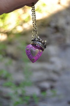 Alice in Wonderland necklace, Queen of Hearts locket necklace by Valkyrie´s Song Valentine's Day Heart Pendant Necklaces, Magical Charms For Jewelry Making, Magical Metal Necklaces For Gifts, Handmade Heart Pendant Jewelry Keepsake, Handmade Heart Pendant Jewelry For Keepsake, Handmade Pink Fantasy Jewelry, Whimsical Purple Jewelry For Gifts, Valentine's Day Heart Charm Jewelry Collectible, Valentine's Day Collectible Jewelry With Heart Charm