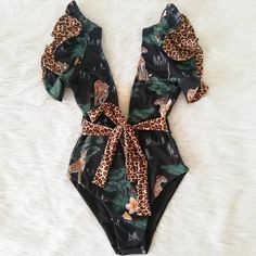 New Sexy Ruffle Print Floral One Piece Swimsuit Off The Shoulder Swimw – HuLianFu Floral One Piece, Floral One Piece Swimsuit, Green Swimsuit, Swimming Workout, Ruffle Swimsuit, Types Of Women, Swimwear Women, Beach Swimsuit, Fashion Tv