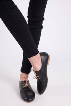 Black Oxford Woman Shoes/Black Leather Shoes/Leather Shoes/Oxford flat Shoes/Flat Shoes/Black Leather Shoes/Unique Shoes/Ties shoes by aeliasandals on Etsy Black Oxfords Womens, Ties Shoes, Tie Heels, Shoes Oxford, Shoes Unique, Black Oxfords, Oxford Flats, Latest Shoe Trends, Woman Shoes