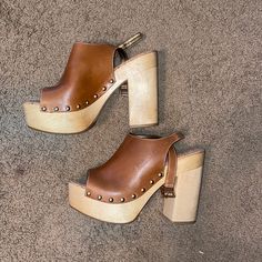 Almost Brand New Sam Edelman Block Heels In Excellent Condition Only Worn Once! Tan/Brown With Gold Accent Details. Really Great Block Heel That Can Go With Anything! Gold Accent, Sam Edelman Shoes, Sam Edelman, Tan Brown, Shoes Women Heels, Block Heels, Clogs, Clothing And Shoes, Shoes Heels