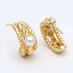 NOTE: the pearls in picture are NOT included in this item. Material: 18K gold plated brass, color not easily tarnish, lead nickel free Size: 15mm, 8mm wide approx.(see Pic 2) Color: gold Quantity: 10pcs=5 pairs This listing is for ear backs to match: https://www.etsy.com/shop/Nbeads?ref=seller-platform-mcnav&search_query=ear+back More gold findings here: https://www.etsy.com/shop/Nbeads?ref=seller-platform-mcnav&search_query=gold+plated Classic Gold Pearl Huggie Earrings, Classic Gold Huggie Pearl Earrings, Gold-plated Huggie Pearl Earrings, Gold Plated Huggie Pearl Earrings, Gold Plated Small Hoop Pearl Earrings In Yellow Gold, Gold Pearl Earrings Tarnish Resistant, Classic Small Hoop Gold Pearl Earrings, Gold-plated Small Hoop Pearl Earrings, Gold Plated Small Hoop Pearl Earrings