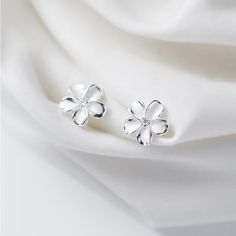 Fashion Element: Petals Style: Korean Korean Style Hypoallergenic Sterling Silver Flower Earrings For Her, Sterling Silver White Gold Flower Earrings For Gift, Gift White Gold Sterling Silver Flower Earrings, White Gold Sterling Silver Flower Earrings Gift, Silver Flower Shaped Earrings For A Gift, Silver Flower-shaped Earrings As Gift For Her, Silver Flower-shaped Earrings For Her, Silver Flower Shape Earrings For Her, Elegant Silver Flower Earrings As Gift For Her